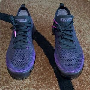 Nike Vapormax!!  Excellent condition.